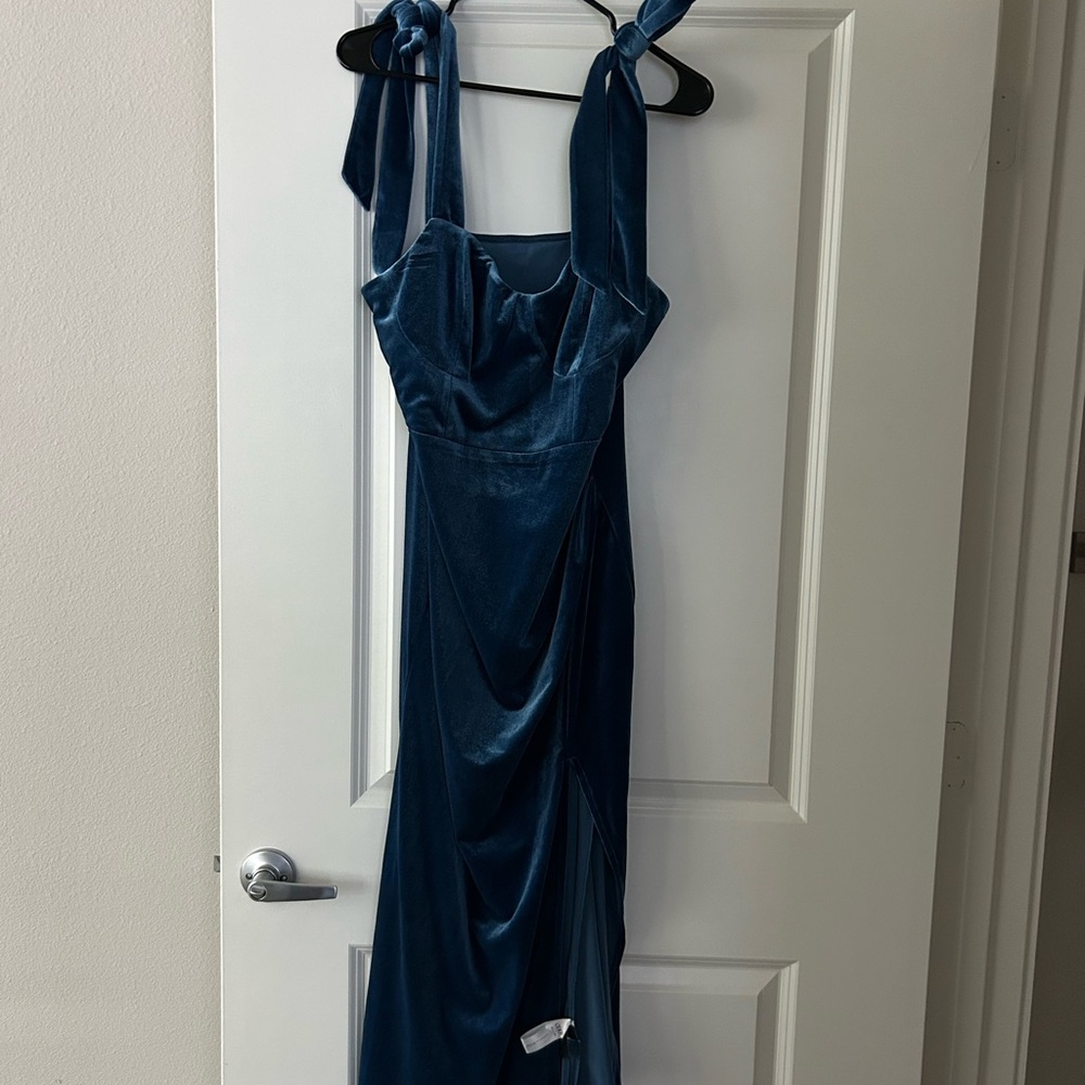 Blue Velvet Holiday Dress - Picture 4 of 7